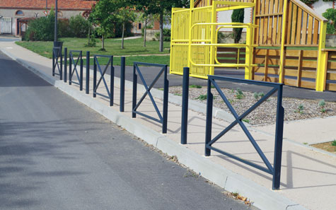 barrière de ville croix de saint andré - Mobilier urbain Signaux Girod