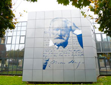 Habillage en émail lycée Victor Hugo - Aménager votre école signaux signaux girod